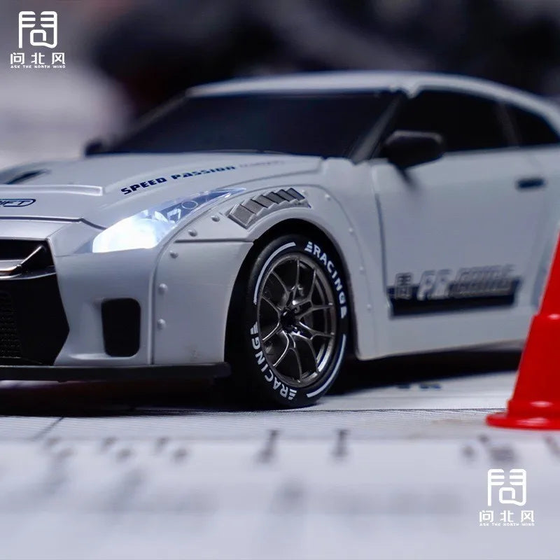 1: 24 Speed Four-wheel Drive RC Drift Remote Control Car 2.4G Remote Control Racing Car Children Electric Toy Christmas Gift
